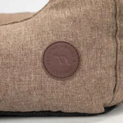 Back On Track Hondenmand Rocky Bruin -Huisdierbenodigdheden bot 3037 rocky dog bed brown 04 1000x.b52c64